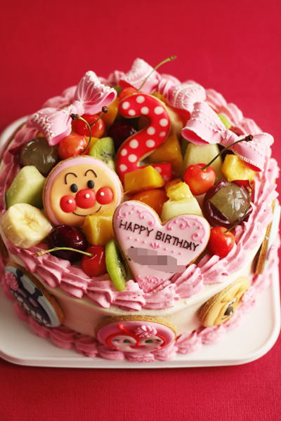 アンパンマンのお誕生日ケーキ ２歳の誕生日に かわいいお祝いレシピ Naver まとめ