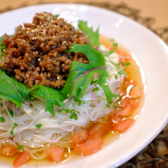 肉味噌サラダそうめん