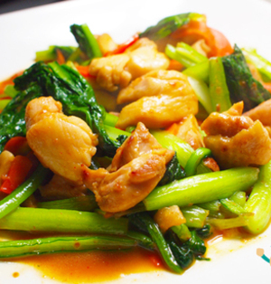 ミネラル豊富な葉野菜「小松菜」を使った炒め物レシピ