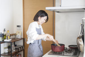 【おいしい暮らし】『ふたりごはん』の榎本美沙さんに聞く、夫婦一緒にお料理をするようになって変わったことって？