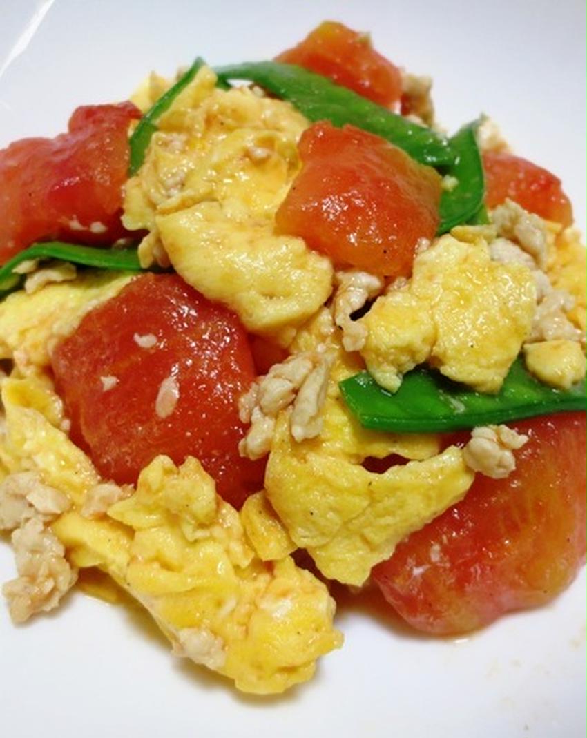 彩りばっちり♪「トマトと卵の炒め料理」レシピ