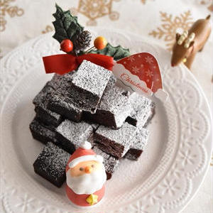 初めてでもかんたん！ホットケーキミックスで「クリスマスチョコケーキ」を作ろう♪