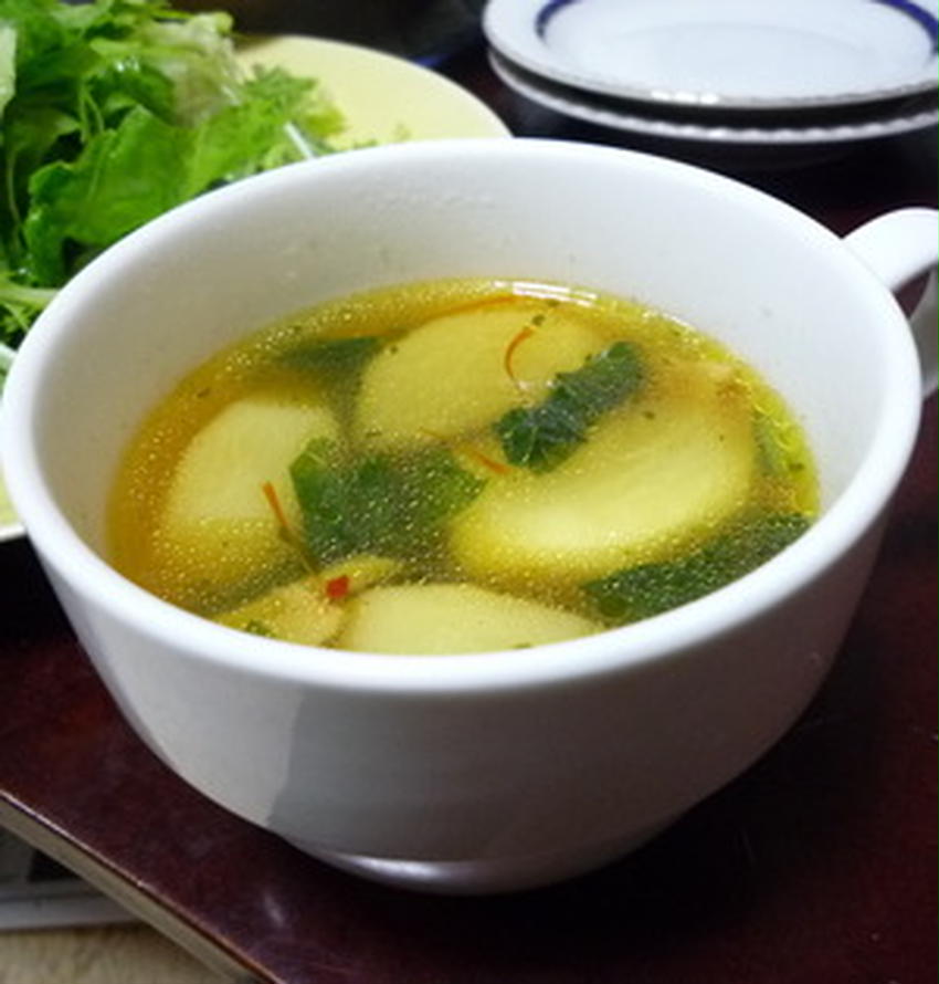 寒くなる季節にとりたい栄養がたっぷり！「かぶ」のスープレシピ