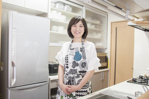 「7割くらい片づいているのがちょうどいいと思ってます」～阪下千恵さんの「世界一楽しいわたしの台所」