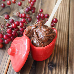チョコレートフォンデュにも使える♪メルティすぎる「濃厚チョコクリーム」の作り方