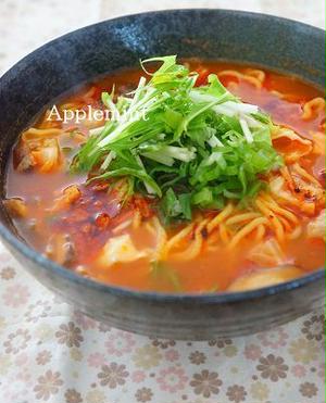 「酸っぱ辛い」が食欲そそる♪トマト味の酸辣湯麺レシピ