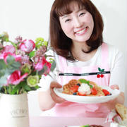 鍋やフライパンは、しまわなくても大丈夫。豊田亜紀子さんの「世界一楽しいわたしの台所」