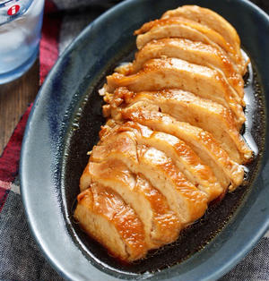 作り置きにおすすめ！鶏むね肉でできる「チャーシュー」レシピ