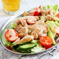 おいしさもボリュームも満点！おかずにもなる食事サラダ