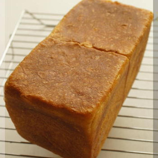 * asami先生の天然酵母の食パン♪
