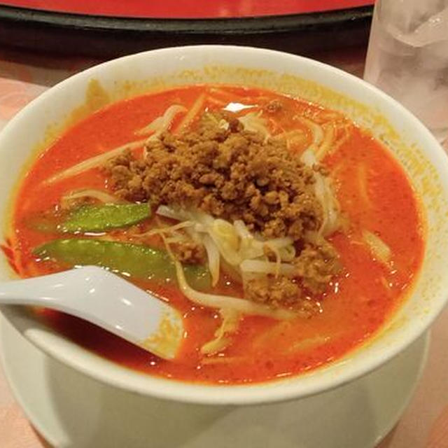 赤坂飯店で担々麺（竹橋）。