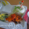 チキンのトマト煮と、ほうれん草とソラマメのオムレツでお子ちゃまランチ。 by Mayu*さん