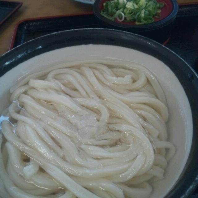 外ご飯★山下うどんさん。