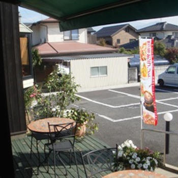 オープンカフェみたいな…