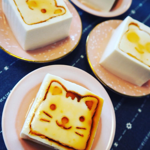 押すだけ簡単！「豆腐スタンプ」で子供も喜ぶデコ冷奴に