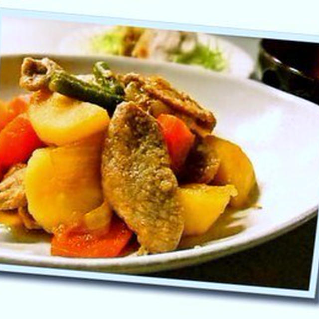 【 ｼｯｶﾘとしたお肉の肉じゃが 】