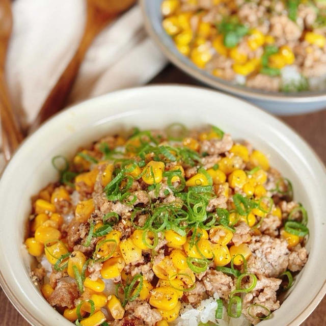 炒めてのせるだけ！10分で完成♪子どもも喜ぶボリュームご飯！やみつき『ガリバタそぼろごはん』