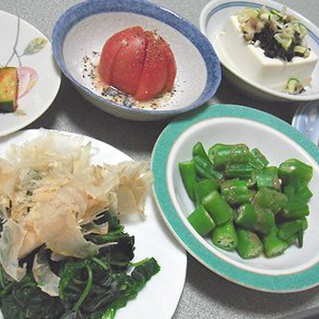 野菜ばっかりの晩ご飯。地鶏の旨み？目を見開くあんこ