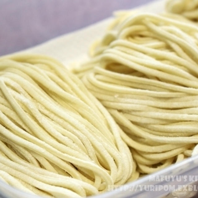 麺！道！コテっ！　多加水麺と低加水麺。