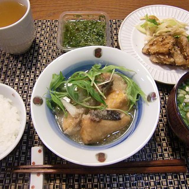 ブリの揚げおろし煮＆揚げゴボウとレンコンの甘ダレ絡め＆セロリと燻製イカのサラダの定食♪カボチャプリン付き♪