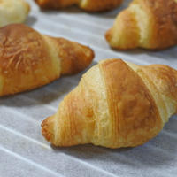 【休日朝ごはん】冷凍生地で簡単！焼き立てクロワッサン