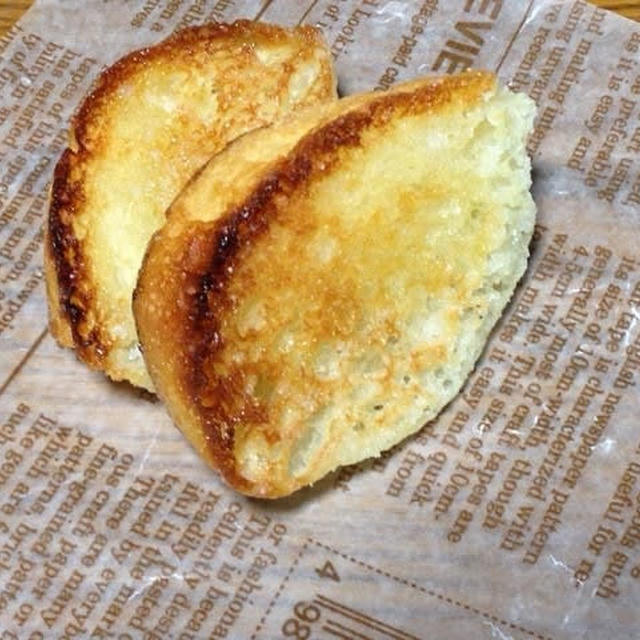 息子と幸せなひととき。オムライス。とろとろ親子丼。ラスク。