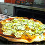 ズッキーニとタップナードのピザはガスコンロで簡単！