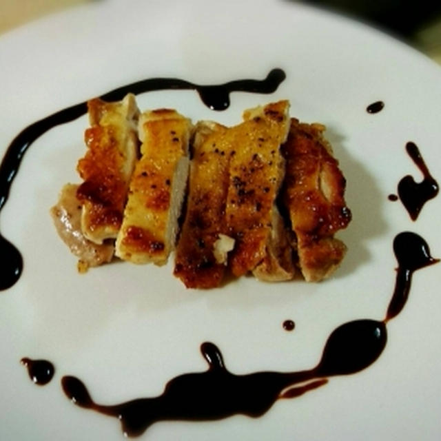 【中華風】パリパリチキンのブラックソース添え