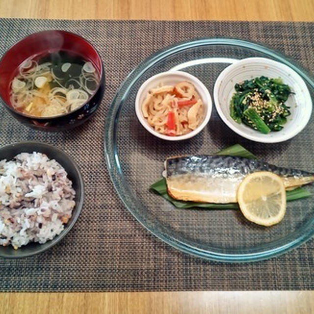 作り置きおかずを並べて焼き魚定食風☆圧力鍋ｄｅ切り干し大根♪☆♪☆♪