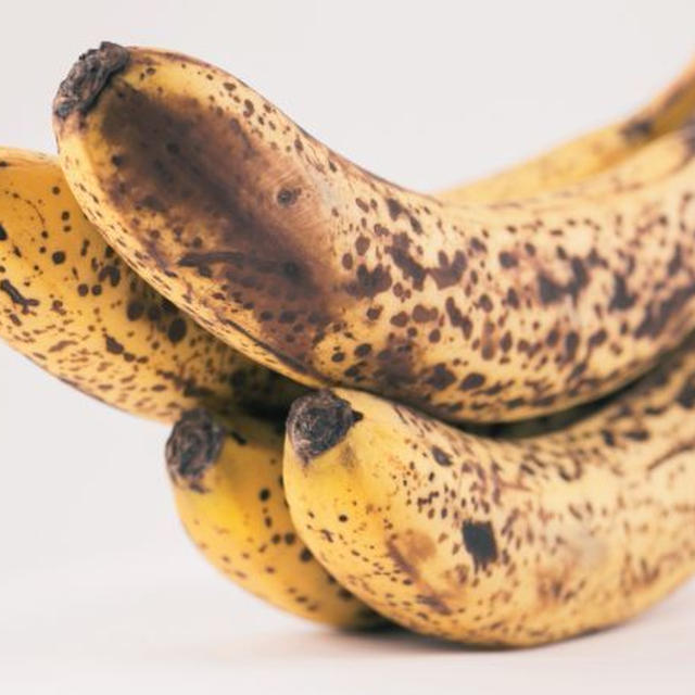 バナナの皮の茶色いシミはなぜできる？気持ち悪いけど食べごろなのは本当？【子どもに分かりやすく】