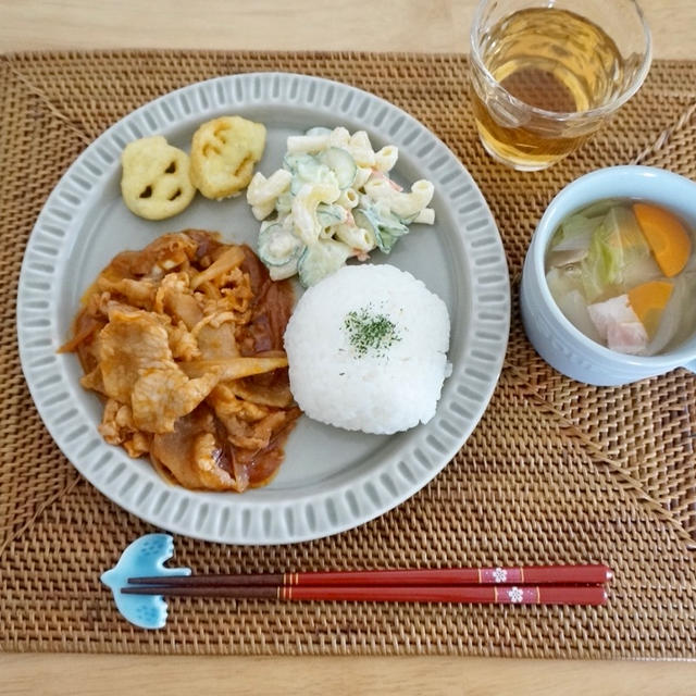 愛されメニュー♡ポークケチャップとグリーンパン