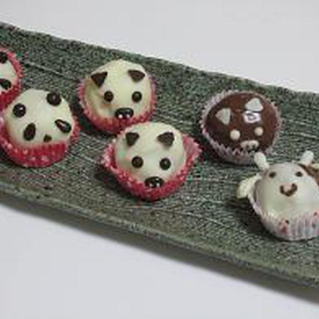 トリュフチョコにトッピングゥ♪