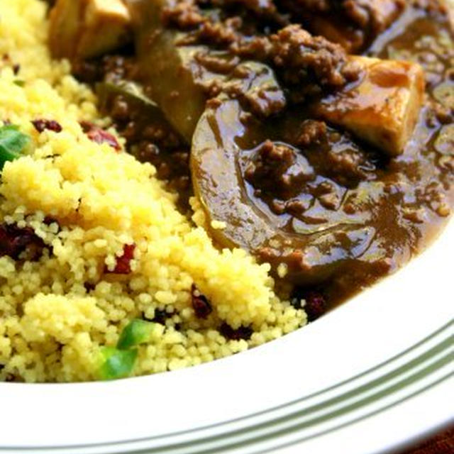 Tofu and Ground Beef Curry with Couscous豆腐ひき肉カレーとクスクス