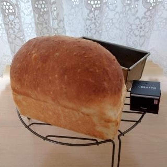 白ごま食パン♪みかんマーマレード♪