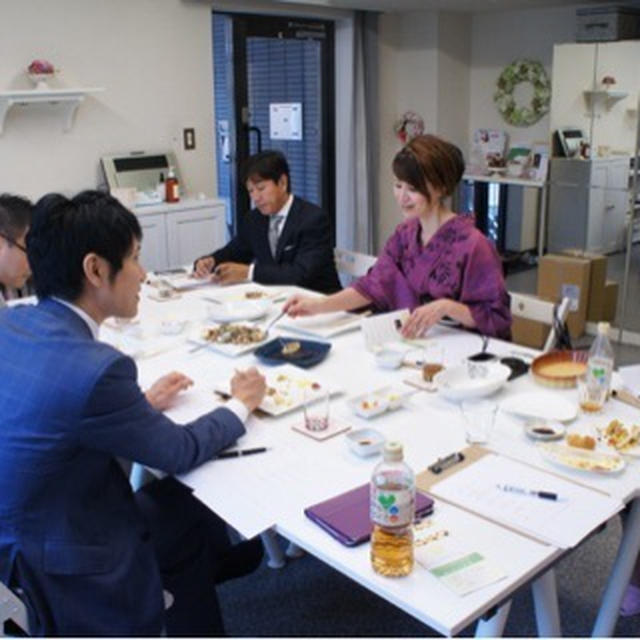 実食・最終審査「第1回ソイフード レシピコンテスト」会場にて