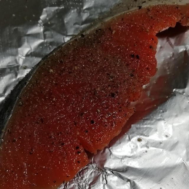 クメばあちゃん八十五才！きょうも元気に食べてます。心配しないでね・・草々 鮭チーズバター北海道ホイル焼き！