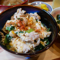 牡蠣だし醤油で作る親子丼の晩ごはん