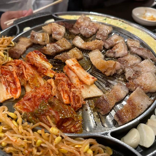 【新宿】ちゃん豚で食べた本格サムギョプサル！飲み放題付き韓国料理コース9品