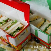 エコde楽しく♪牛乳パックのバス&amp;マイカーのランチボックスdeサンドウィッチ弁当