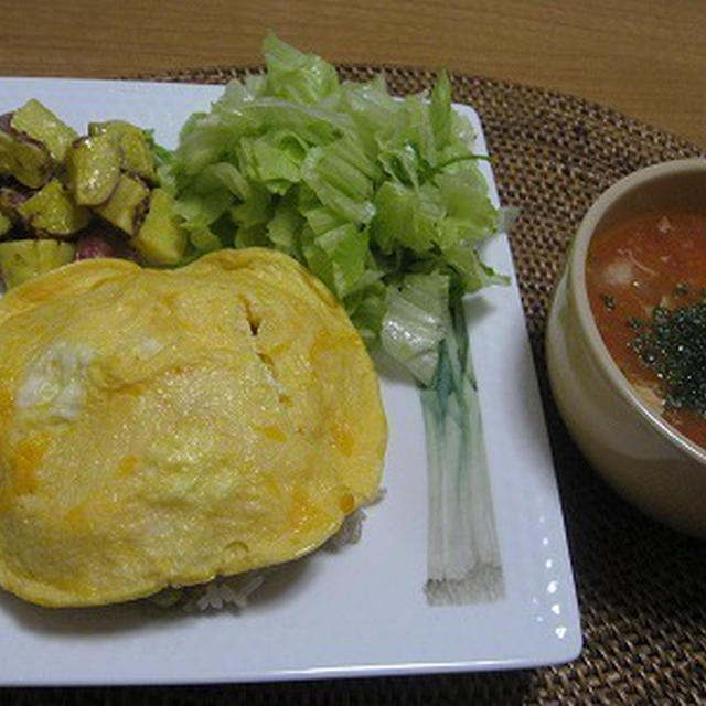 野菜いっぱい☆野菜だけのミネストローネとアレンジオムライスで朝ごはん