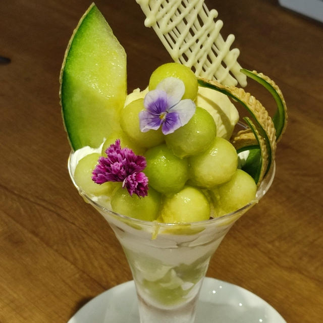 フルーツパフェ