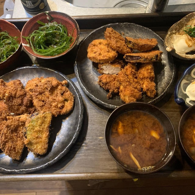 急にフライが食べたくなって。鶏肉と野菜のフライの晩ごはん。