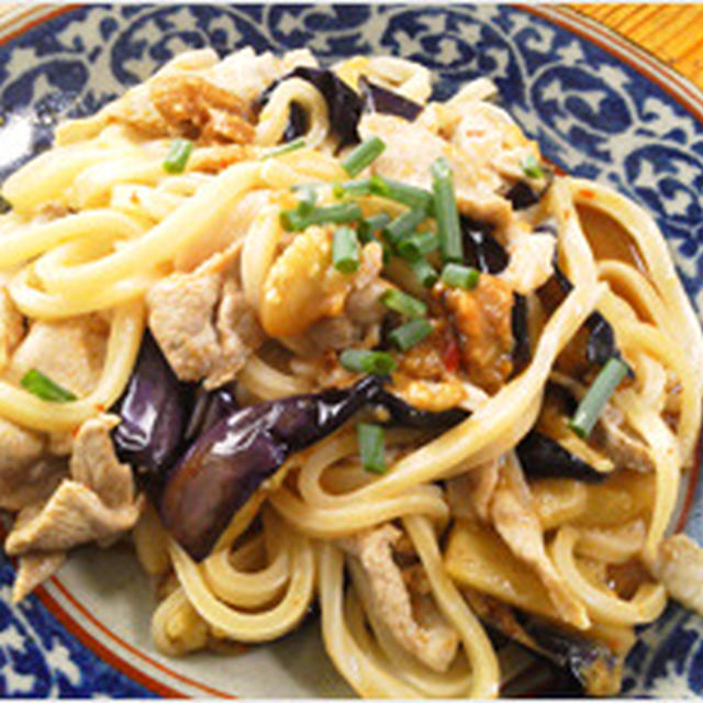 しつこく作る茄子と豚肉の焼きうどん