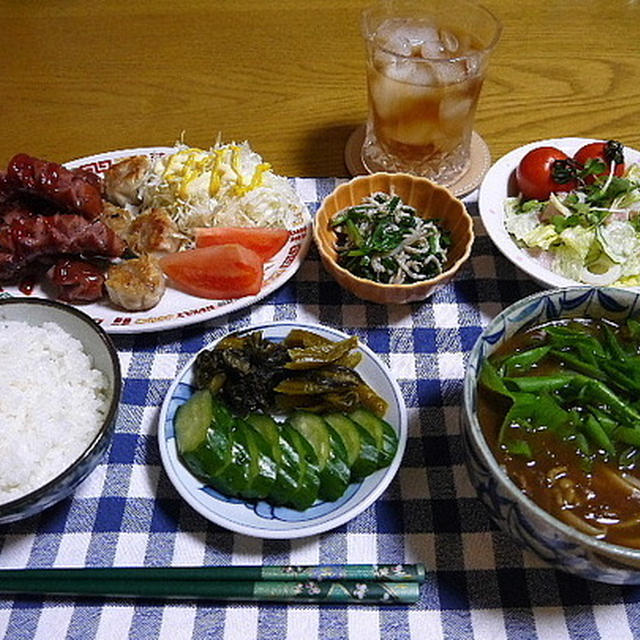 【夕食】稲庭カレーうどん・ウインナー＆焼売焼き・レタスのサラダ…