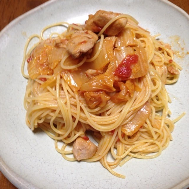 鶏肉と白菜のトマトソースパスタ