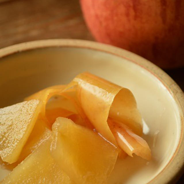 【食】　甘くて、しゃっきり美味しい　『りんご煮』