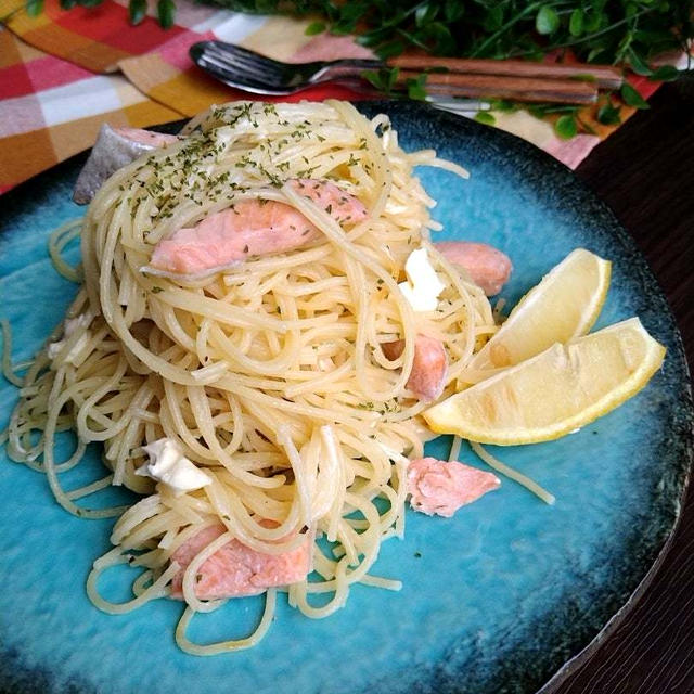 ワンパンパスタでカフェ気分☆秋鮭とクリームチーズの爽やかなレモンパスタ