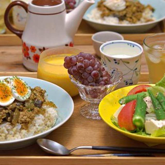 ドライカレー定食。