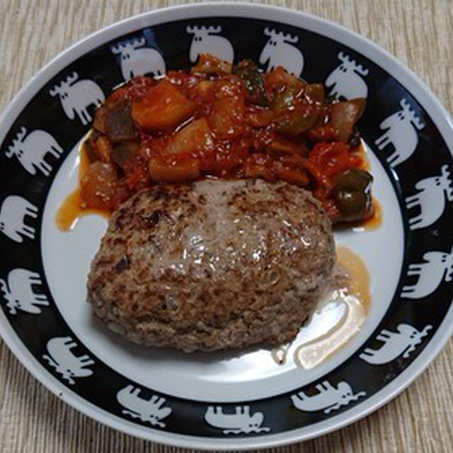 ハンバーグと野菜のトマト煮