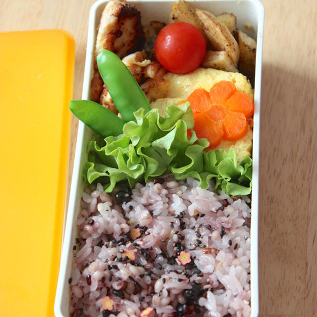 【　二人分のお弁当（ですが画像はひとり分笑）　】